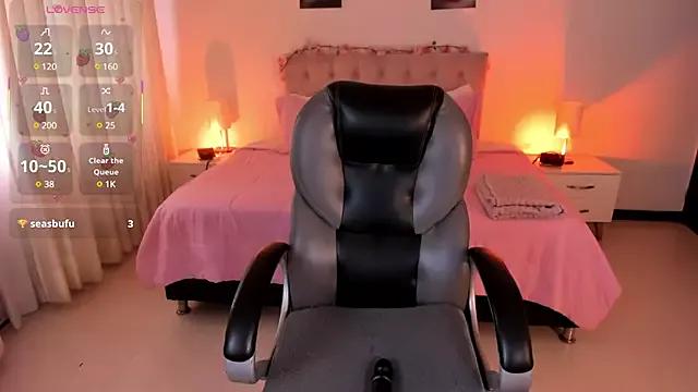 Try our streaming cams variety and talk on a personal level with our adorable girls streamers, showing off their bountiful shapes and dildos.