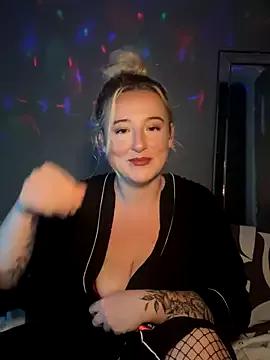 EmilyEvansxox from StripChat is Freechat