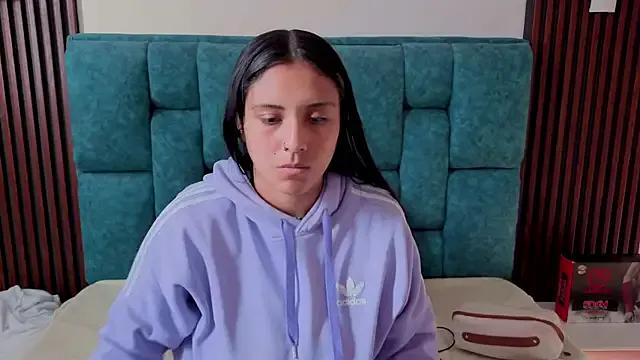 EmilyGala from StripChat is Freechat