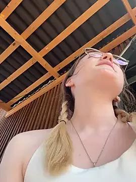 EmilyMood from StripChat is Freechat