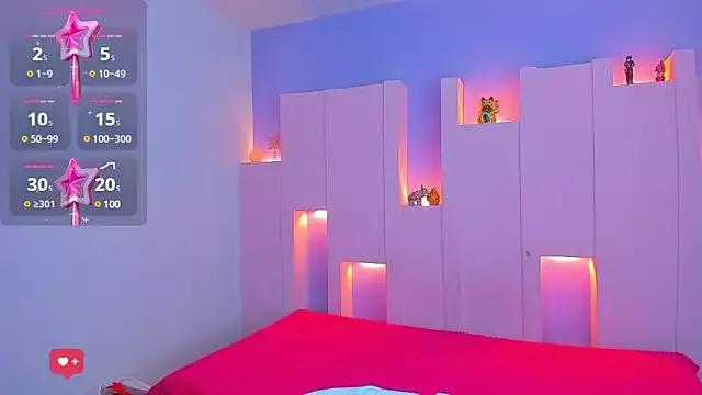 Try our streaming cams variety and talk on a personal level with our adorable girls streamers, showing off their bountiful shapes and dildos.