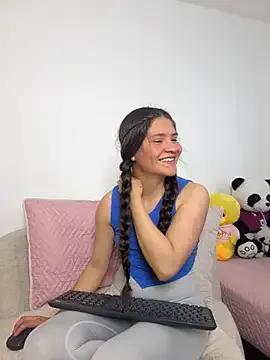 Emilyybennet_ from StripChat is Freechat