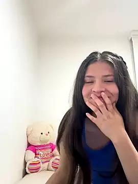 Emilyybennet_ from StripChat is Freechat