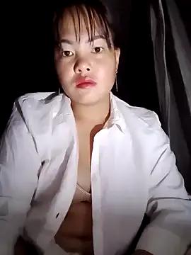emilyzz from StripChat is Freechat