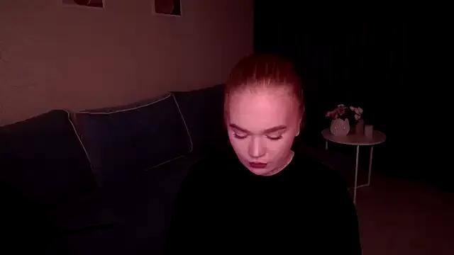 EmiRise from StripChat
