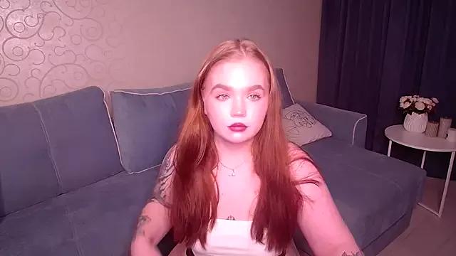 EmiRise from StripChat