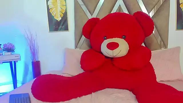 emma-hiill from StripChat