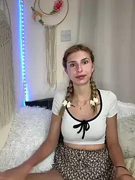 emma05 from StripChat