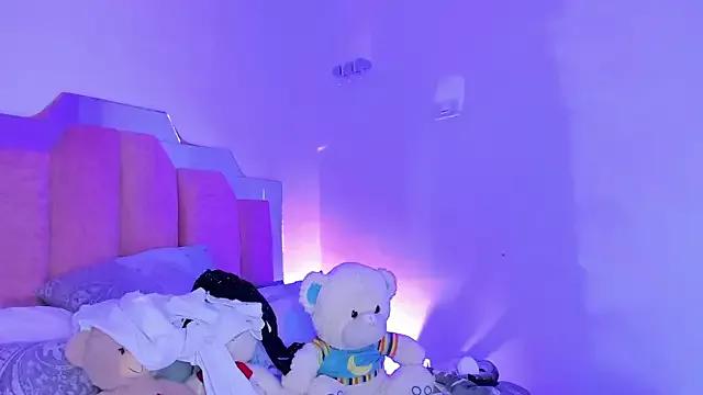 Try our streaming cams variety and talk on a personal level with our adorable girls streamers, showing off their bountiful shapes and dildos.