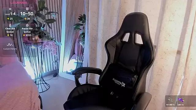 Try our streaming cams variety and talk on a personal level with our adorable girls streamers, showing off their bountiful shapes and dildos.