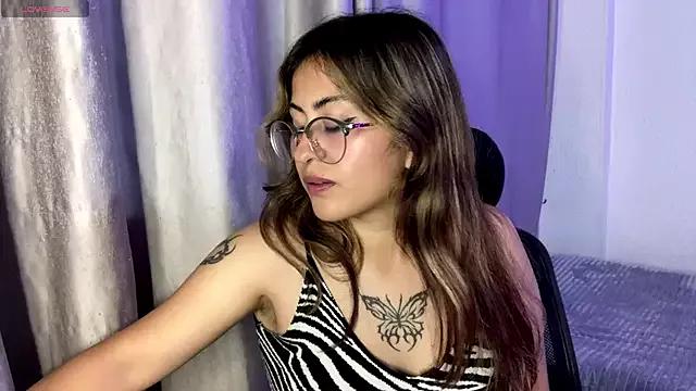 emma__bell_ from StripChat