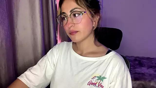emma__bell_ from StripChat