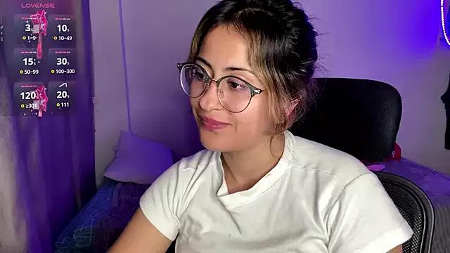 emma__bell_ from StripChat