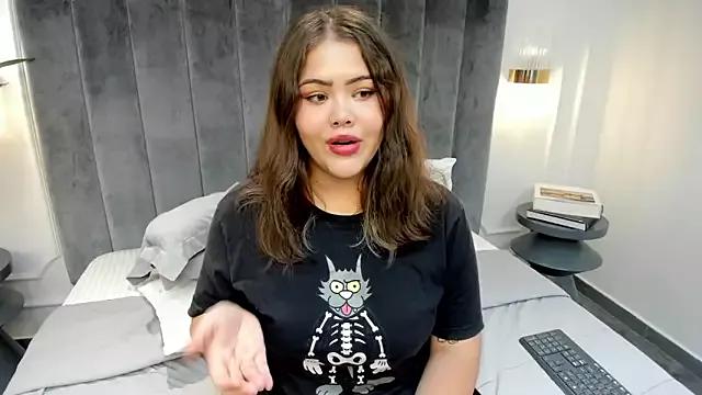 Emma__Roy from StripChat