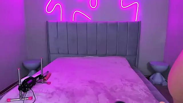 Try our streaming cams variety and talk on a personal level with our adorable girls streamers, showing off their bountiful shapes and dildos.