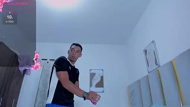 emma_and_jacob from StripChat is Freechat