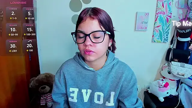 Emma_boo on StripChat 