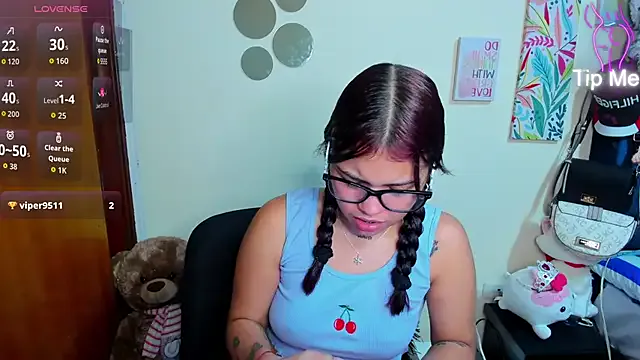 Emma_boo on StripChat 