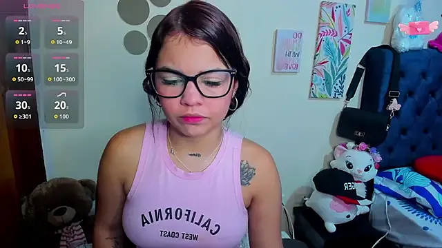 Emma_boo on StripChat 