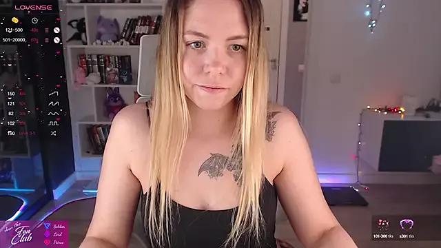 Try our streaming cams variety and talk on a personal level with our adorable girls streamers, showing off their bountiful shapes and dildos.