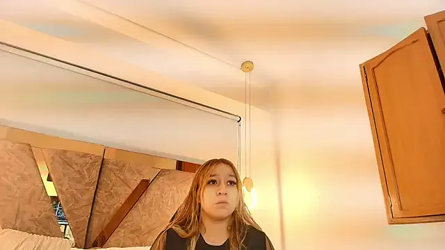 emma_cook_ on StripChat 