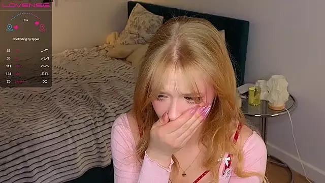 Emma_Frosty from StripChat is Freechat