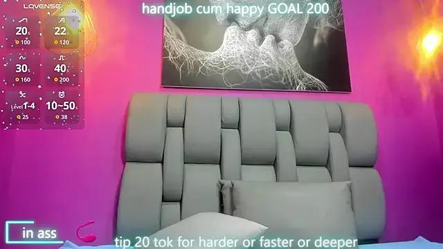 Emma_HotLatina from StripChat