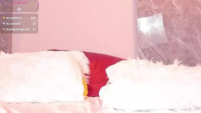 Emma_hunter_ from StripChat is Freechat