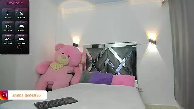 Emma_jamess from StripChat