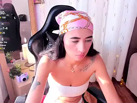 Emma_kala on StripChat 