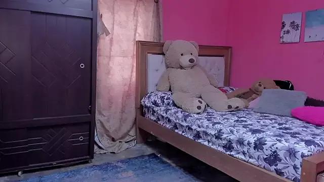 Try our streaming cams variety and talk on a personal level with our adorable girls streamers, showing off their bountiful shapes and dildos.