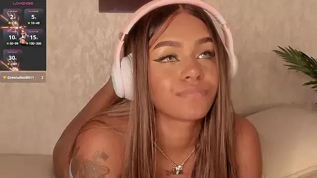 Emma_Morgann from StripChat