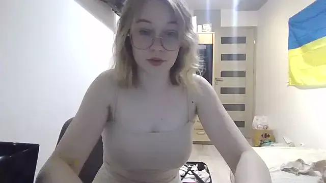 Emma_Morli from StripChat