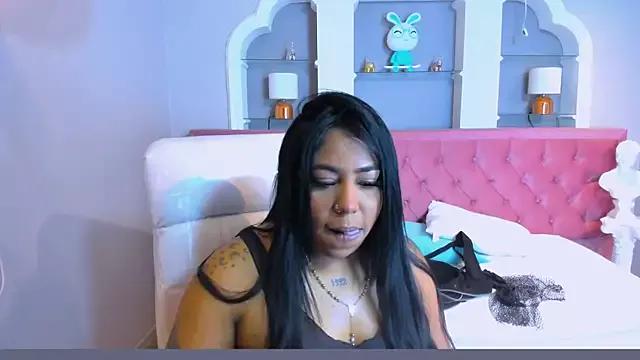 emma_purple_ from StripChat