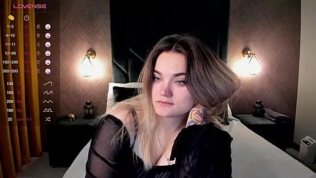 Emma_Reeed from StripChat
