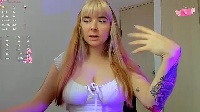emma_rogers from StripChat
