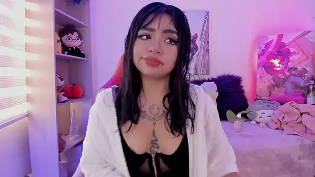 emma_soffia on StripChat 