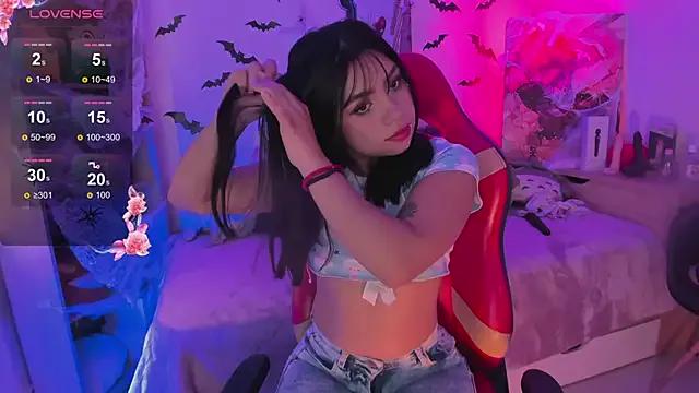 Try our streaming cams variety and talk on a personal level with our adorable girls streamers, showing off their bountiful shapes and dildos.