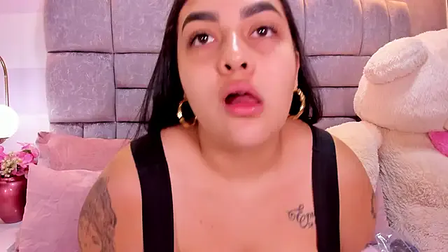 emma_stoonne on StripChat 