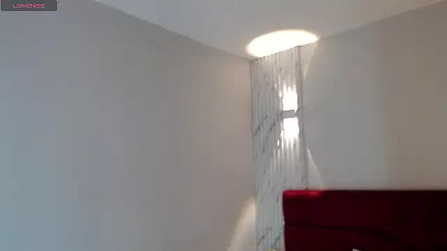 Emmaa_Blonde from StripChat