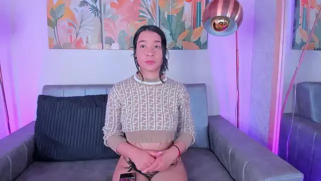 EmmaaJohanson_ from StripChat