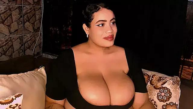 Emmacamille from StripChat