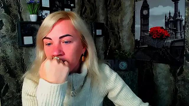 EmmaCat_ from StripChat