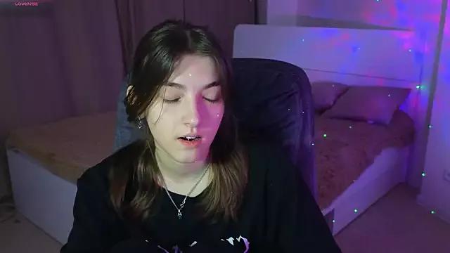 EmmaCherry7 from StripChat