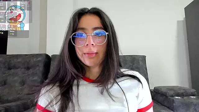 Emmadiaz1 from StripChat