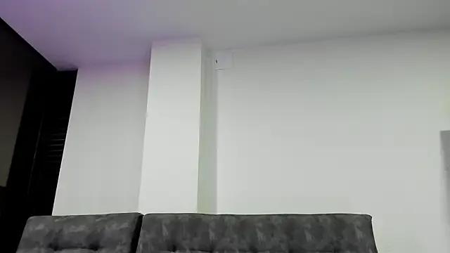 Emmadiaz1 from StripChat
