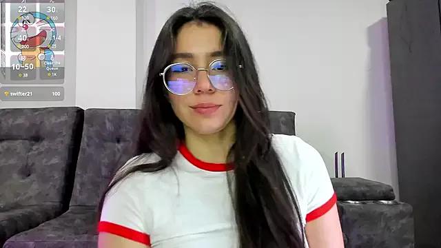 Emmadiaz1 from StripChat