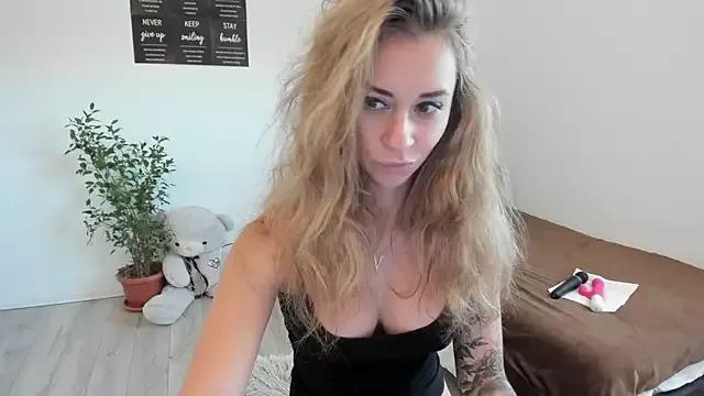 EmmaGracee_ from StripChat