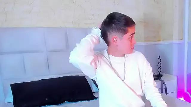 Emmajhonss from StripChat