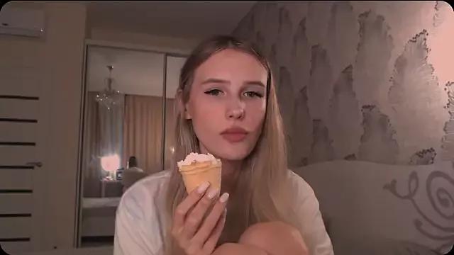 emmakeat_ from StripChat
